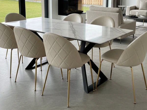 Sillas de Comedor: Cómo Elegir la Indicada para tu Espacio