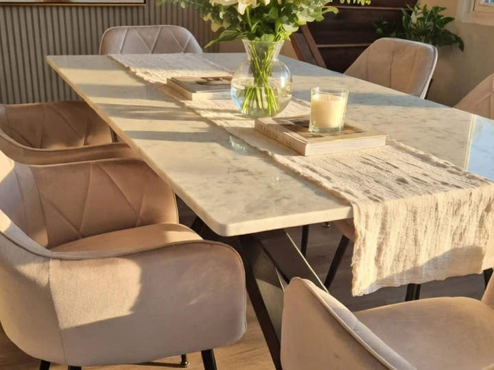 Mesas de Comedor de Mármol: Guía para Elegir la Ideal