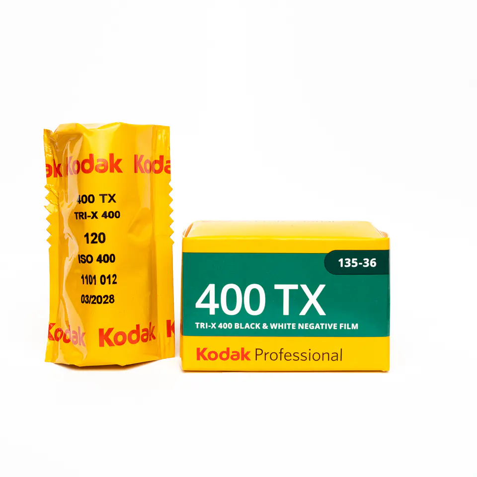 KODAK Tri-X Pan 400 35mm (36 exp) 2
