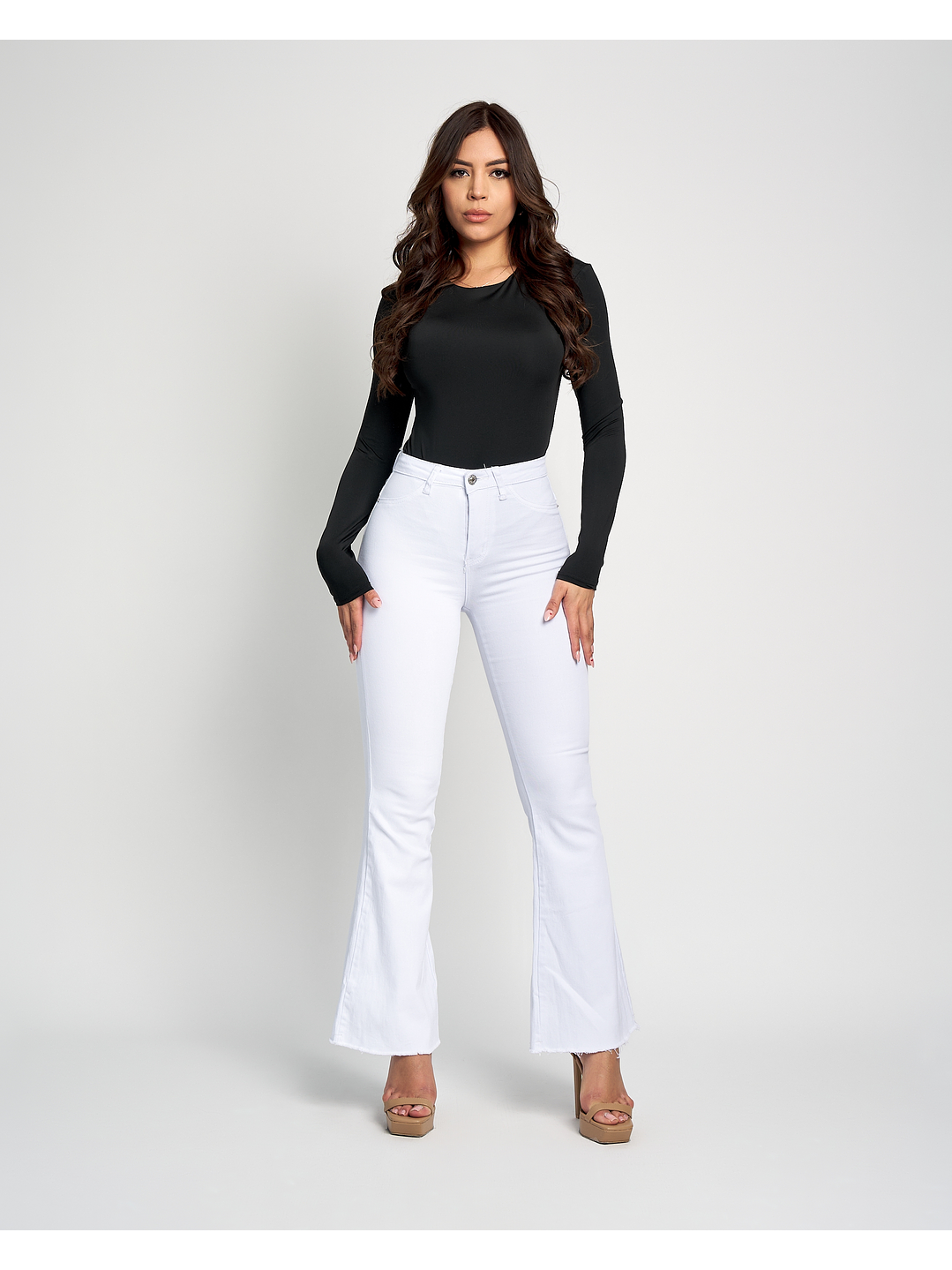 MODELO: CELIA | FLARE | (tallaje pequeño) 1