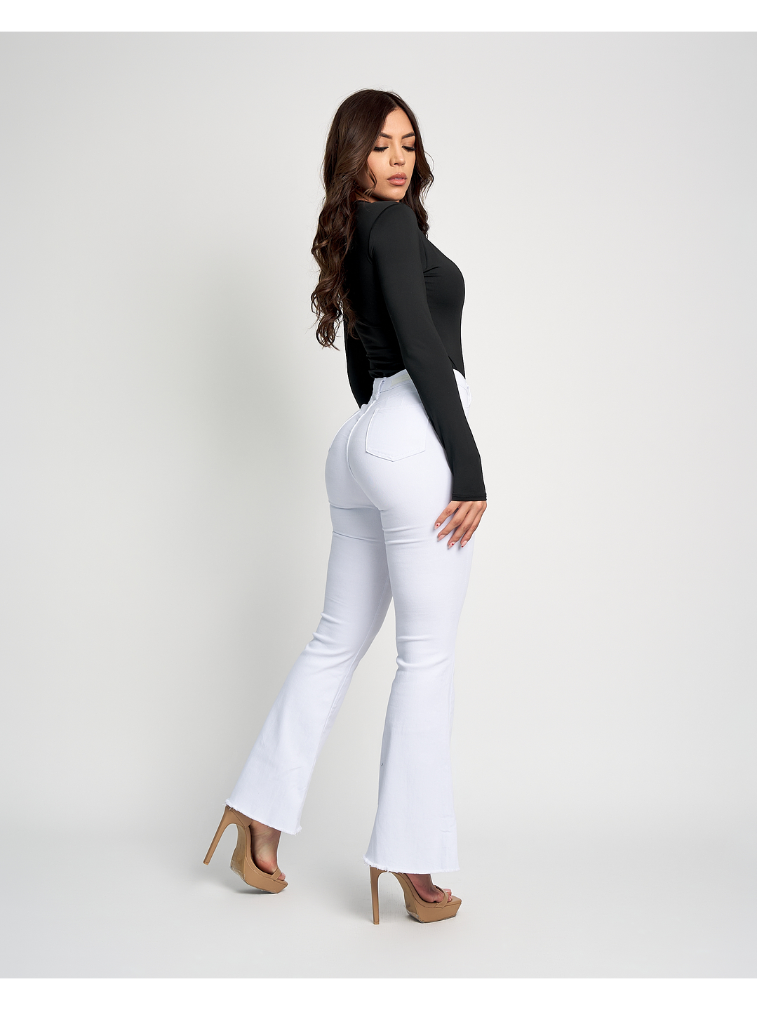 MODELO: CELIA | FLARE | (tallaje pequeño) 2