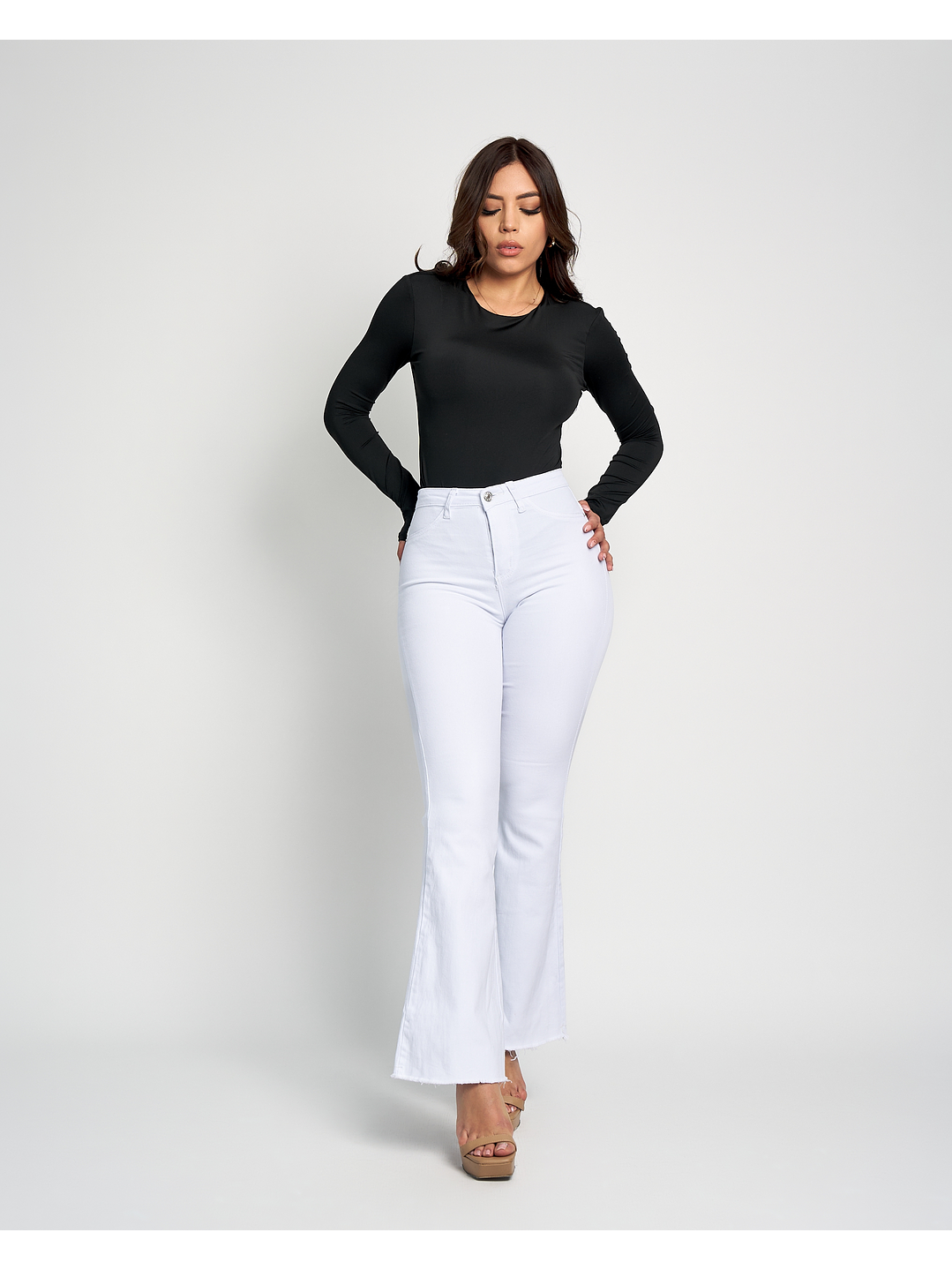 MODELO: CELIA | FLARE | (tallaje pequeño) 7