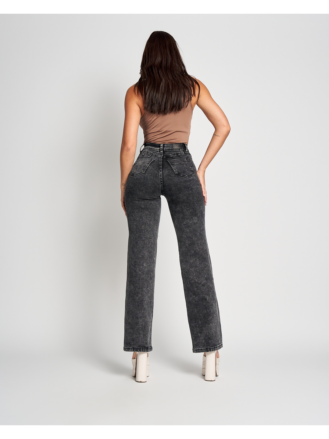 MODELO: MALU | WIDE LEG | RECTO  7