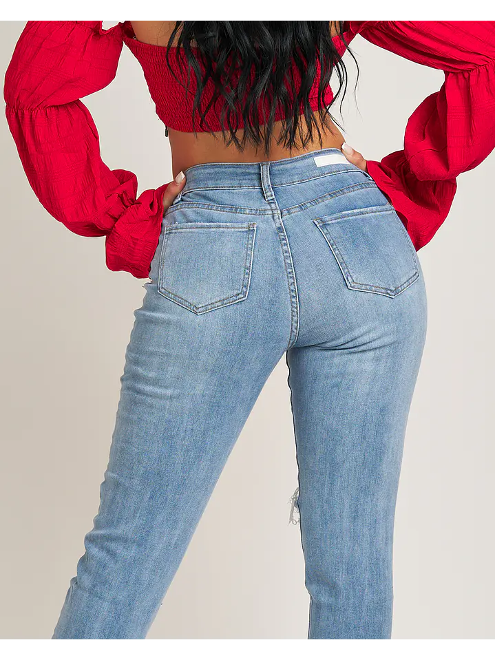 MODELO: CAROL | MOM JEANS 6