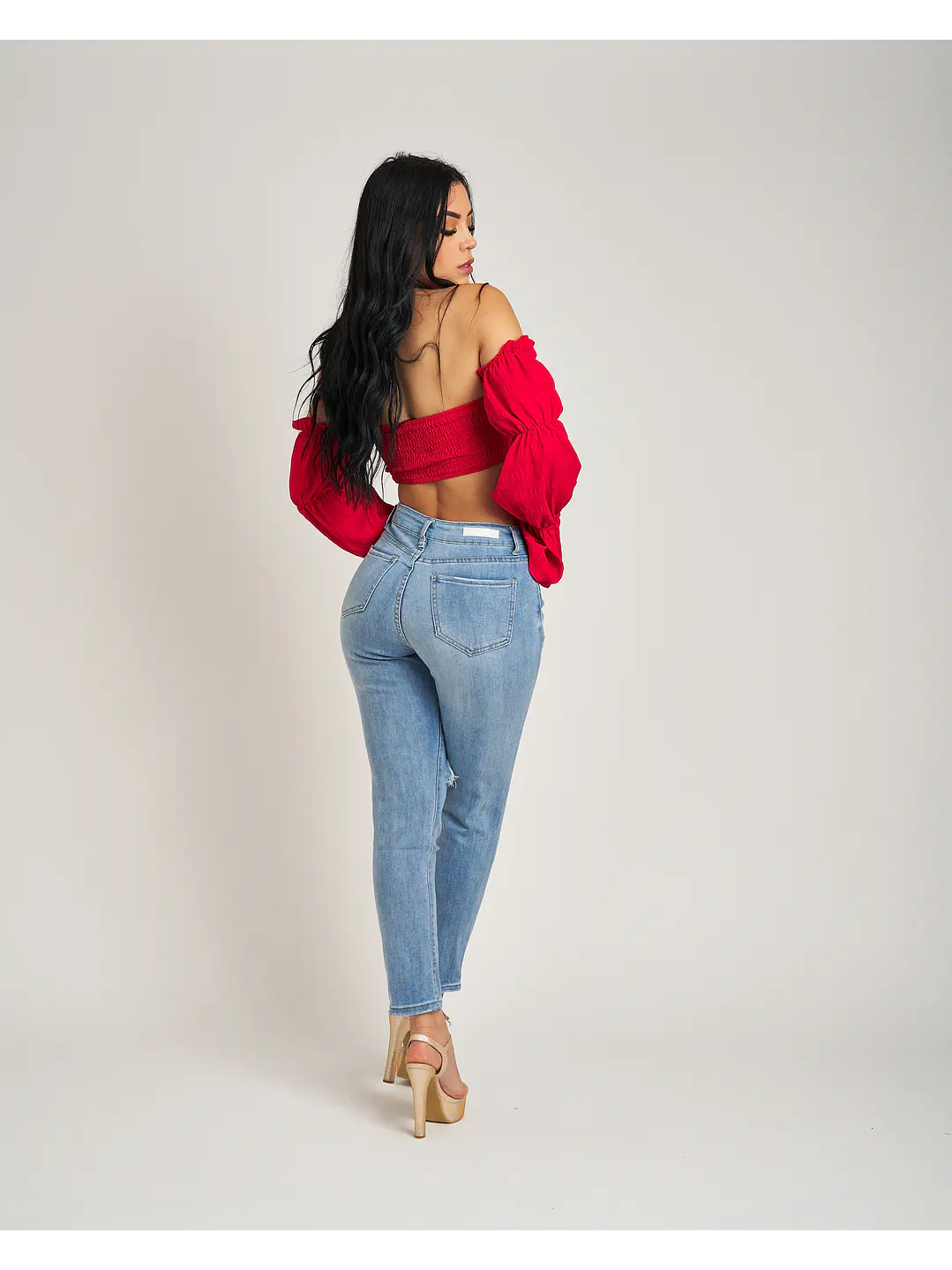 MODELO: CAROL | MOM JEANS 9