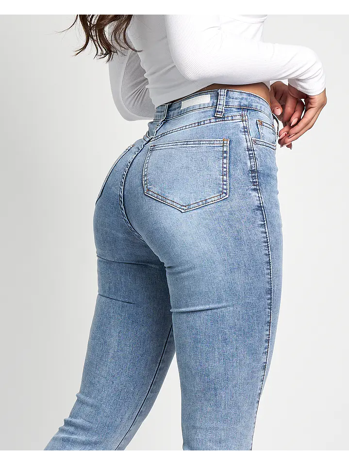 MODELO: BELLA | FLARE JEANS | (TALLAJE PEQUEÑO) 4