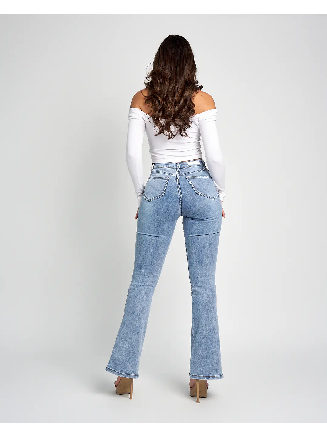 MODELO: BELLA | FLARE JEANS | (TALLAJE PEQUEÑO) 5