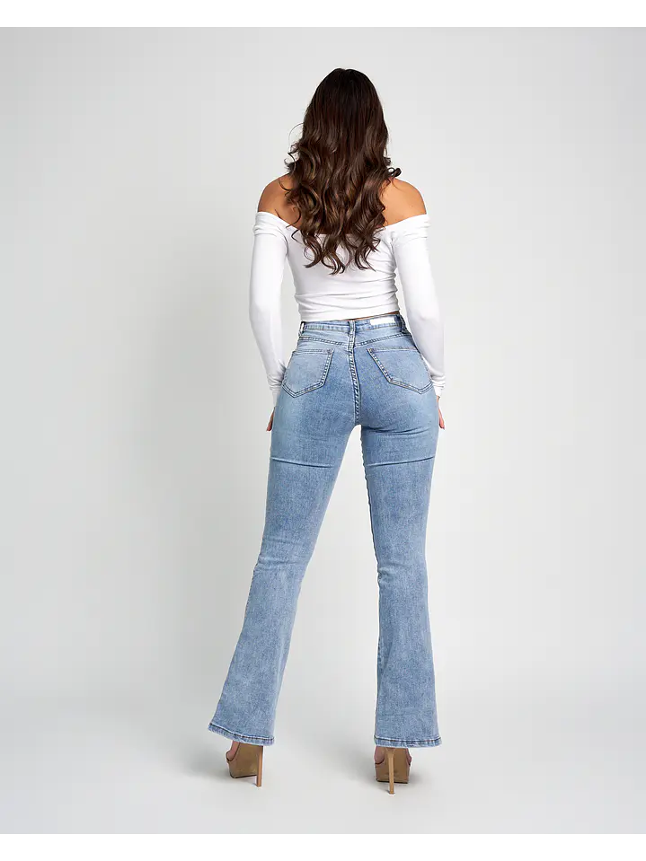 MODELO: BELLA | FLARE JEANS | (TALLAJE PEQUEÑO) 5