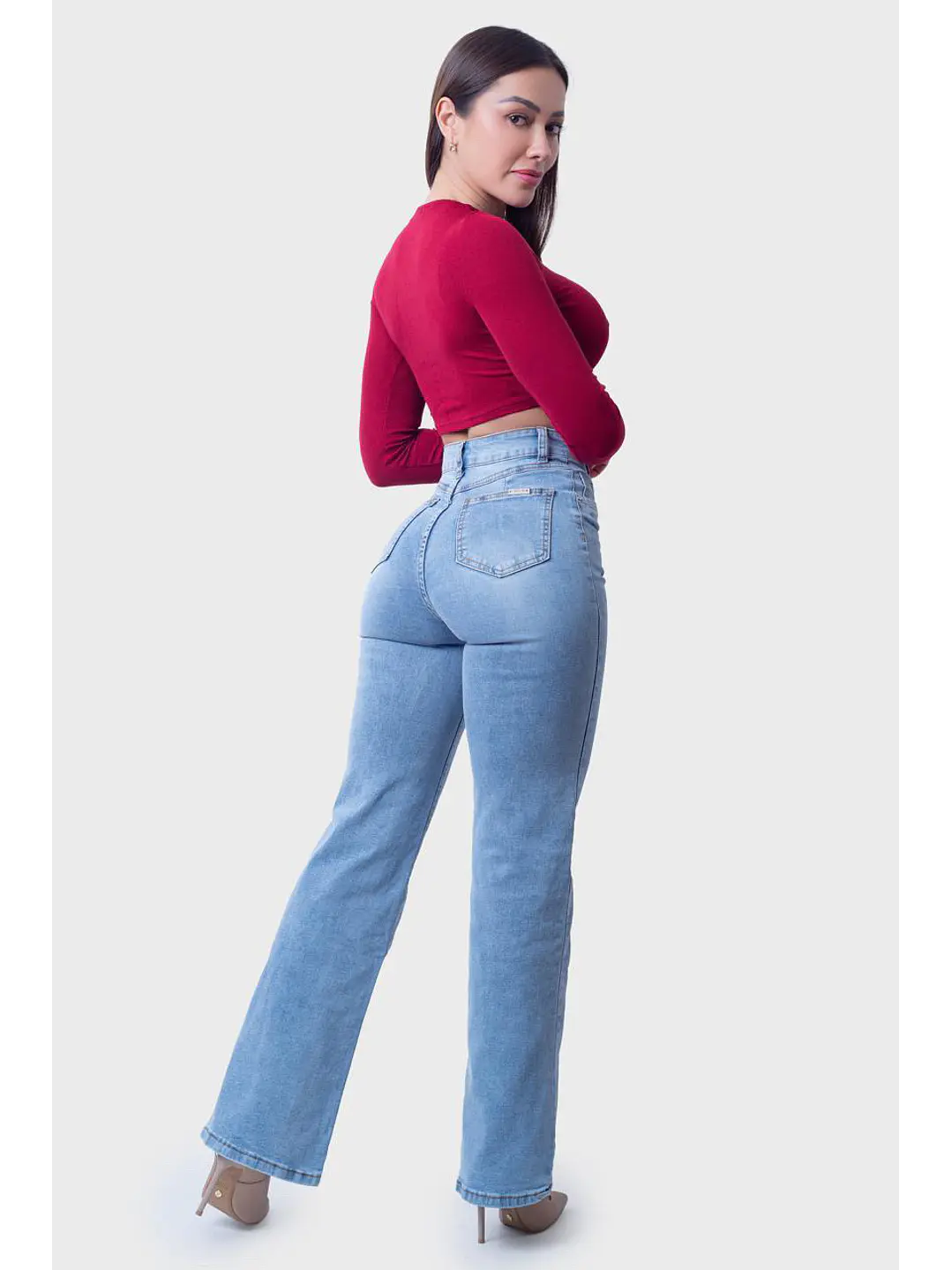 MODELO: CELESTE | WIDE LEG | RECTO 2
