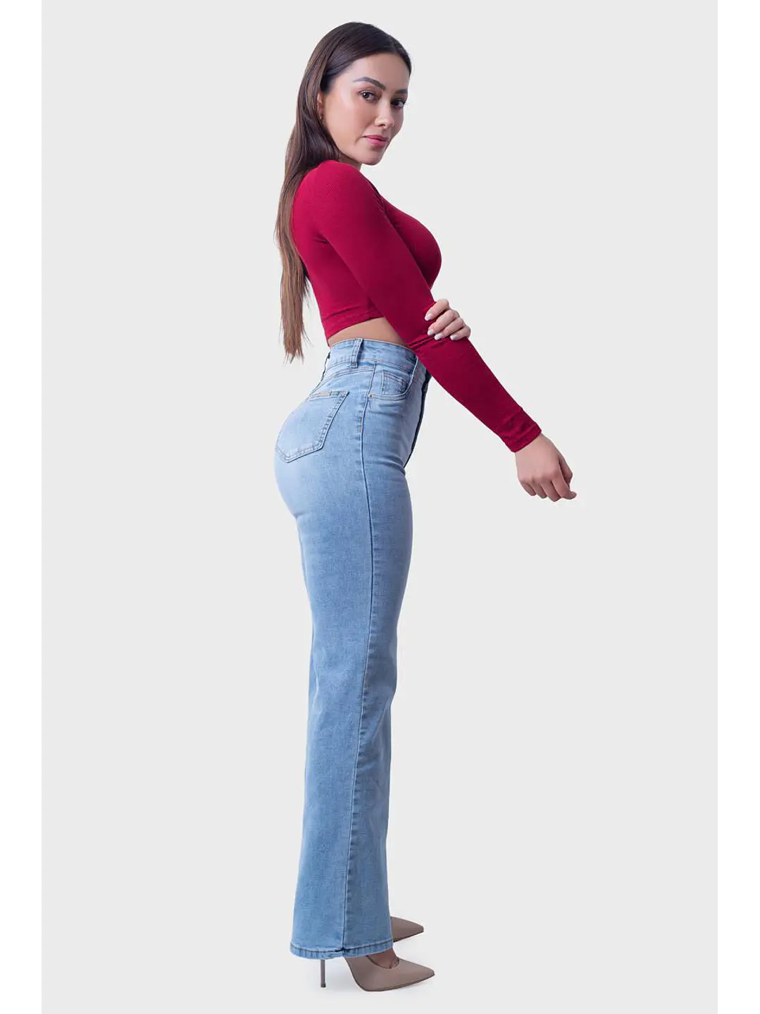 MODELO: CELESTE | WIDE LEG | RECTO 6