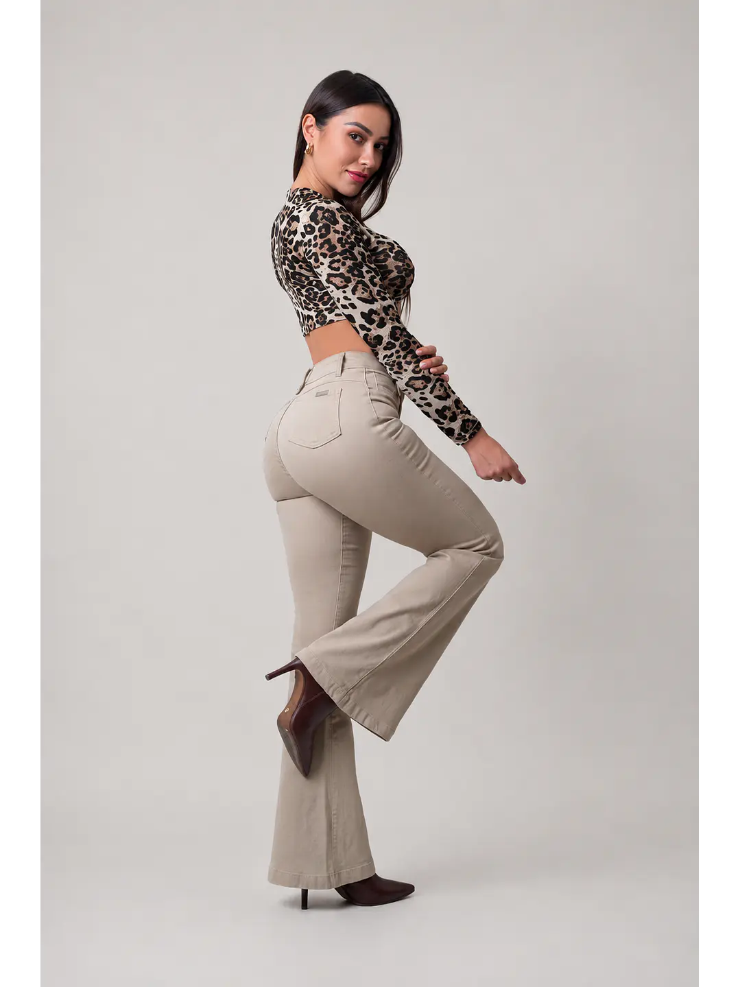 MODELO: JULIETA | FLARE JEANS (TALLAJE PEQUEÑO) 4