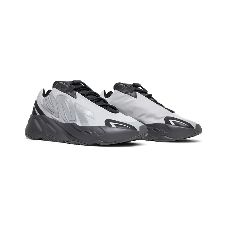Yeezy Boost 700 MNVN 