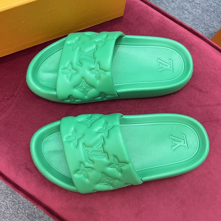 Louis Vuitton Waterfront Green Slippers 3