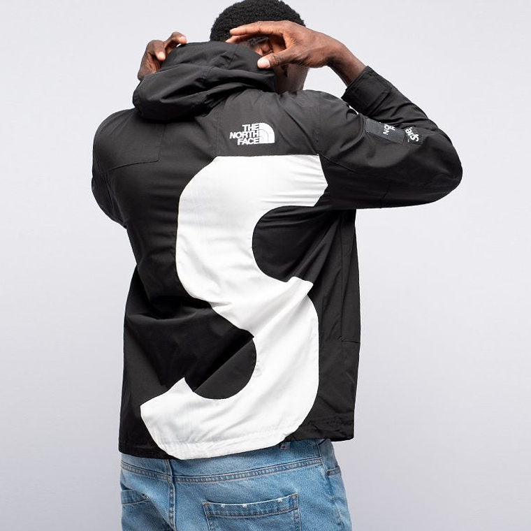 Supreme x The North Face Black Mountain Jacket 2