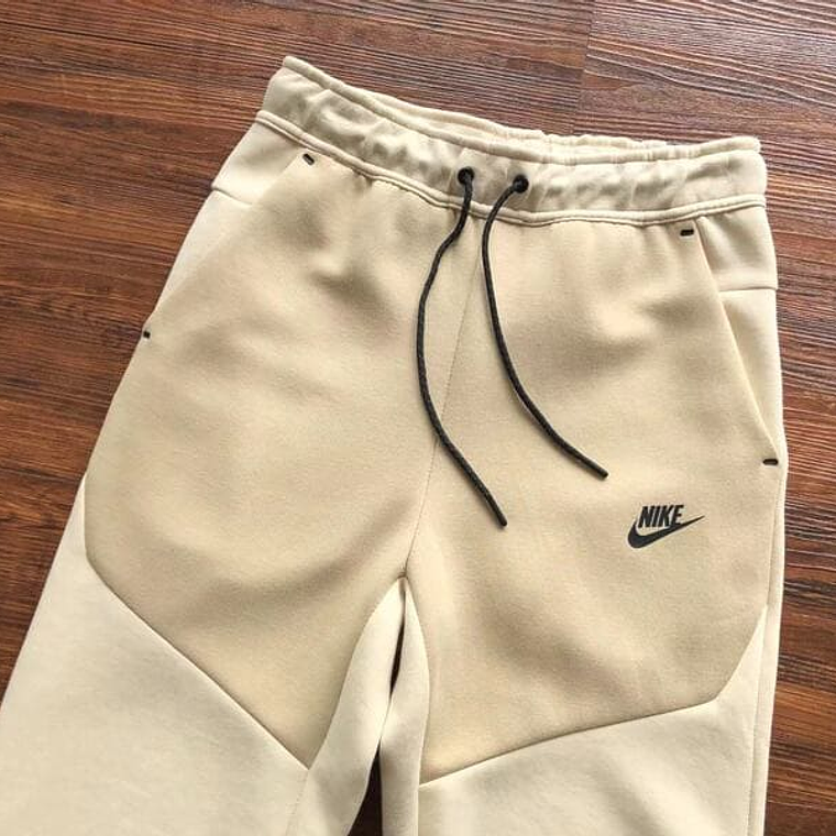 Nike Tech Fleece Cream 7