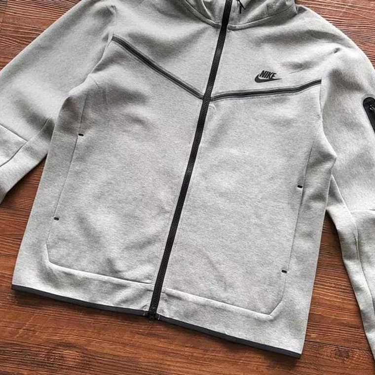 Nike Tech Fleece Light Grey 4