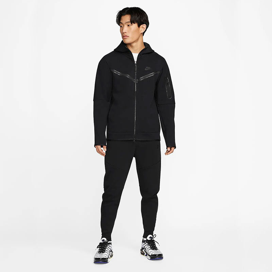 Nike Tech Fleece Black 1