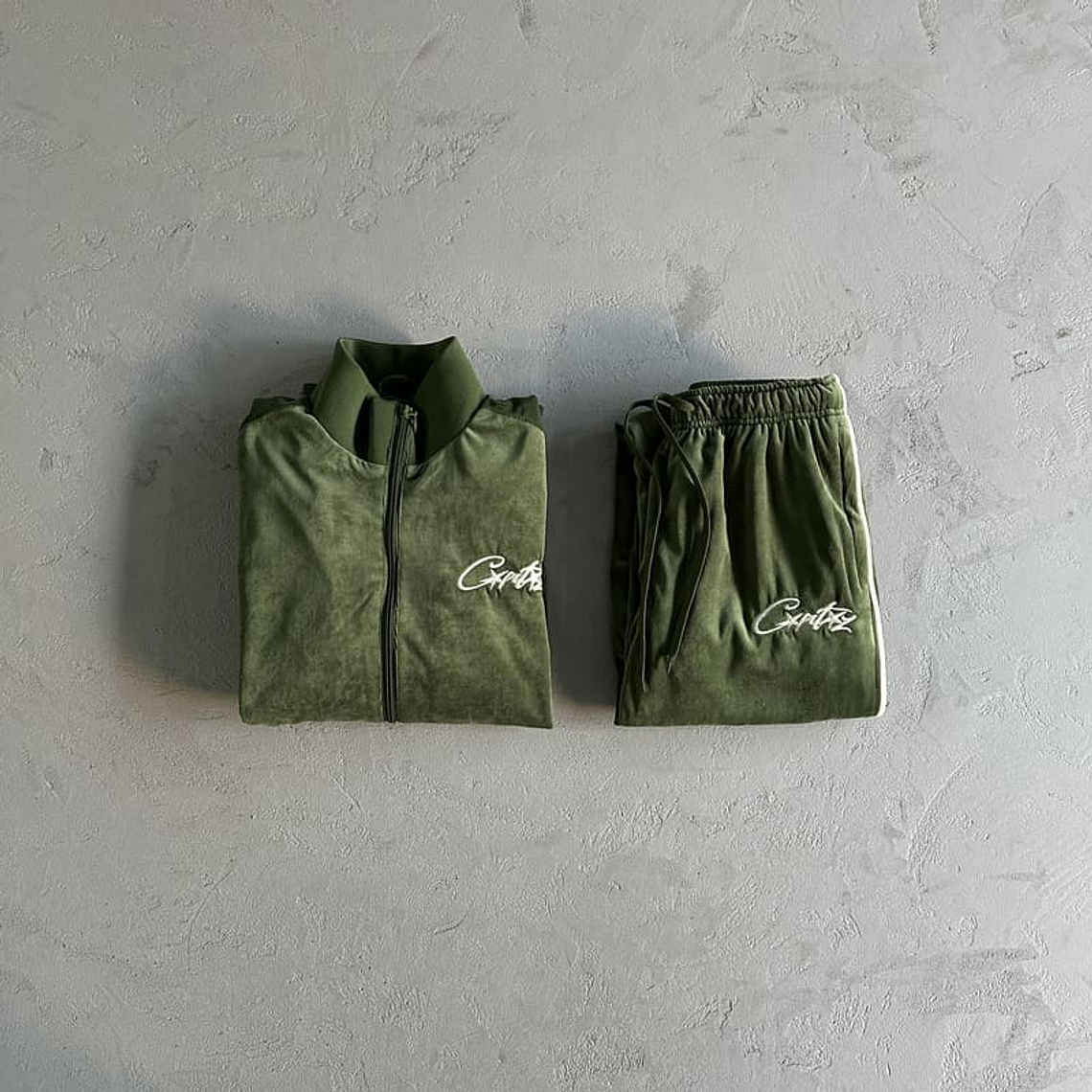 Corteiz Green Velour Set 5