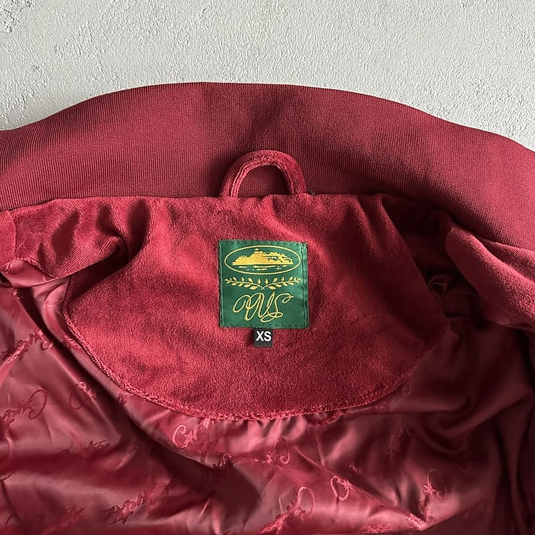 Corteiz Red Velour AMG Set 8