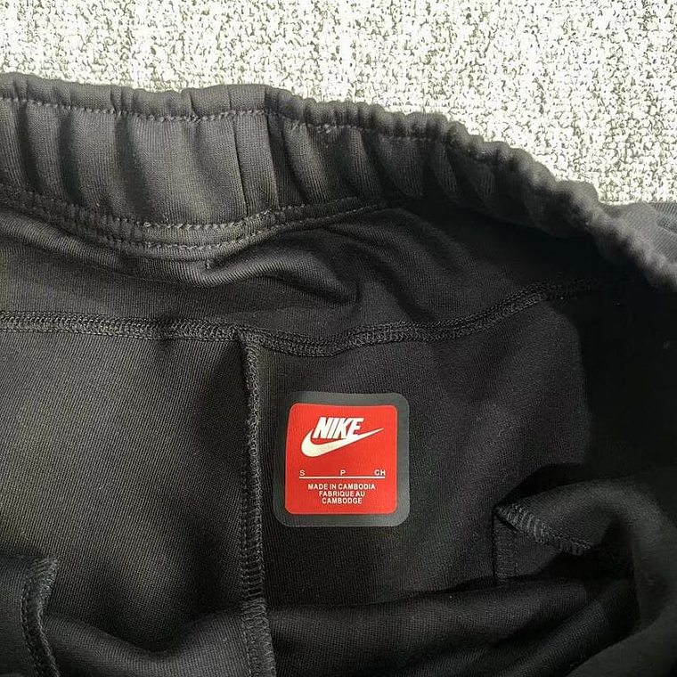 SYNA World x Nike Tech Fleece 7