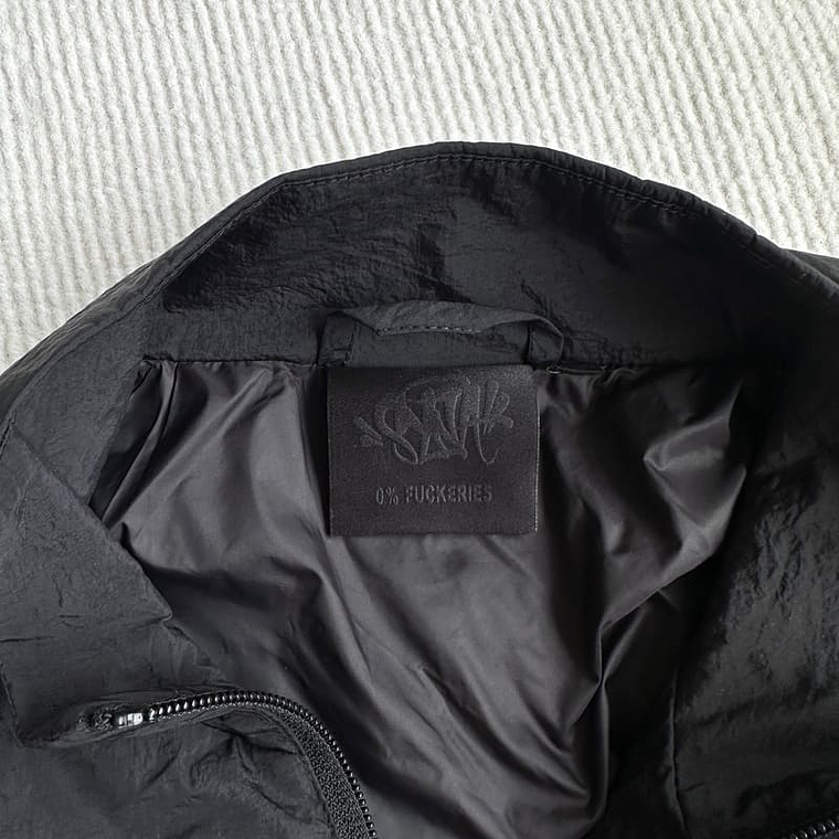 SYNA World Syna Logo Shell Black Set 8