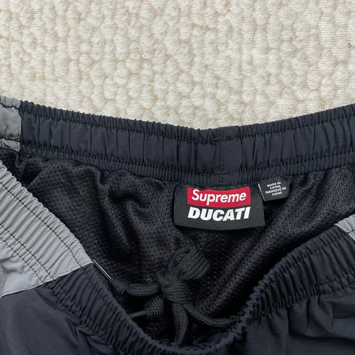 SUPREME x Ducati Black Set 5