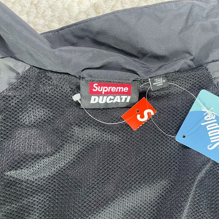 SUPREME x Ducati Black Set 8
