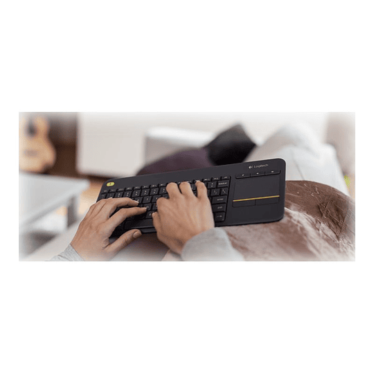 Logitech Wireless Touch Keyboard K400 Plus - teclado - con panel táctil - negro