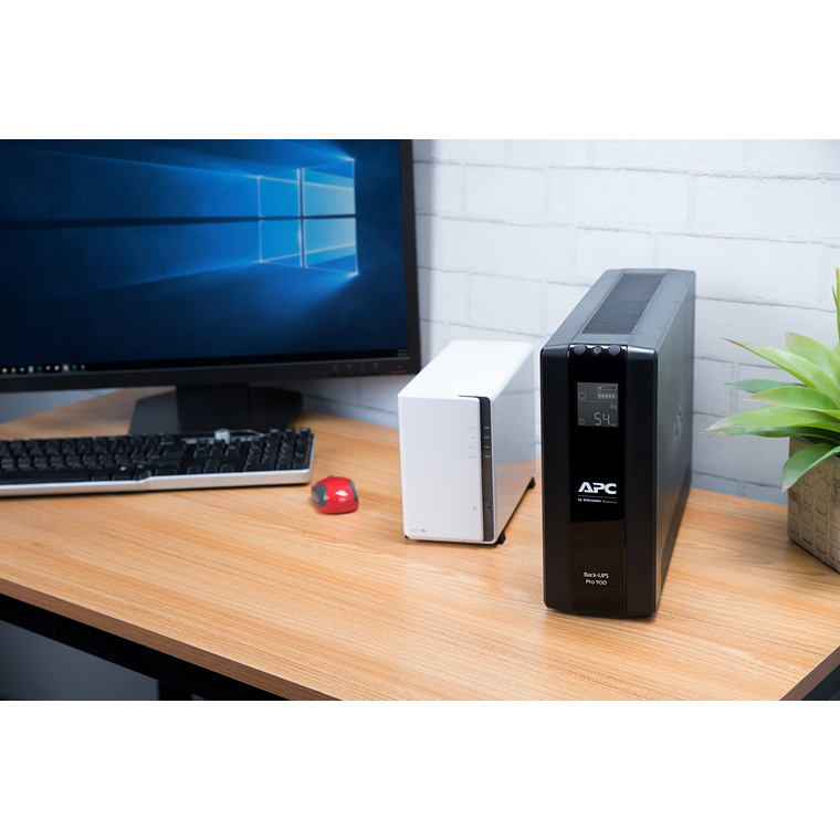 UPS 900VA APC SAI Back UPS Pro BR, 6 Tomas de Salida, AVR, Interfaz LCD 3