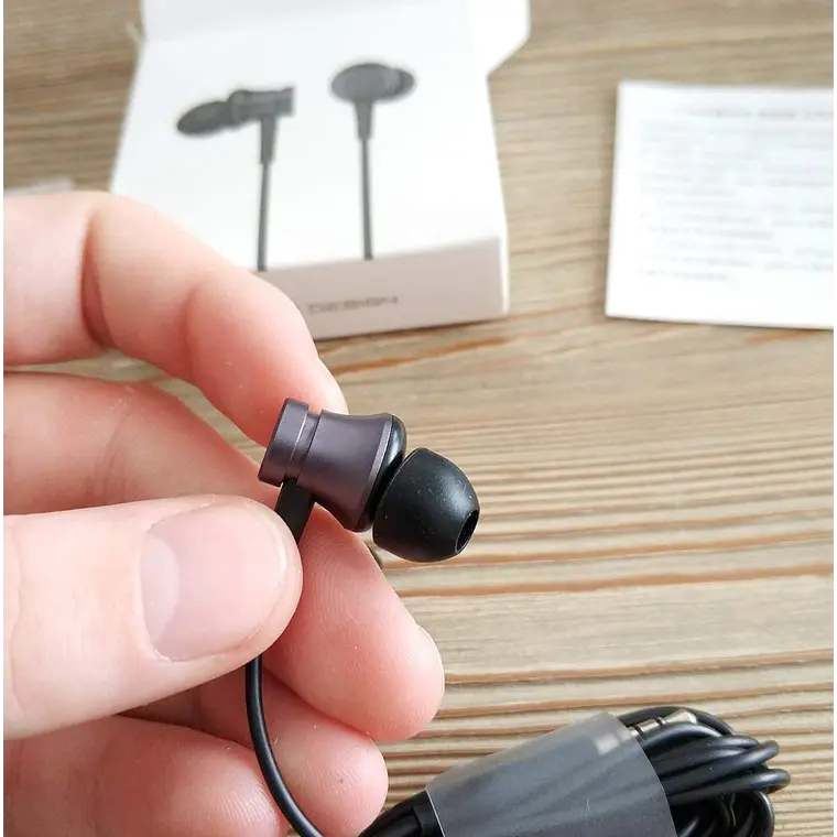 Audifonos Xiaomi Mi Piston Headphone Basic color negro 6