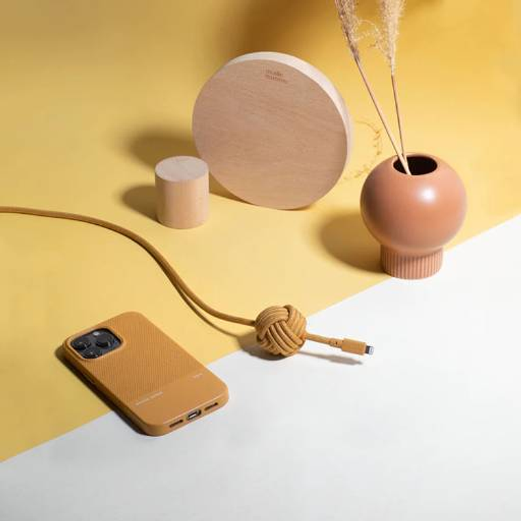 Cable USB-C a mesa de noche  4