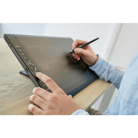 Tableta gráfica Wacom MobileStudio Pro 16 de 15,6