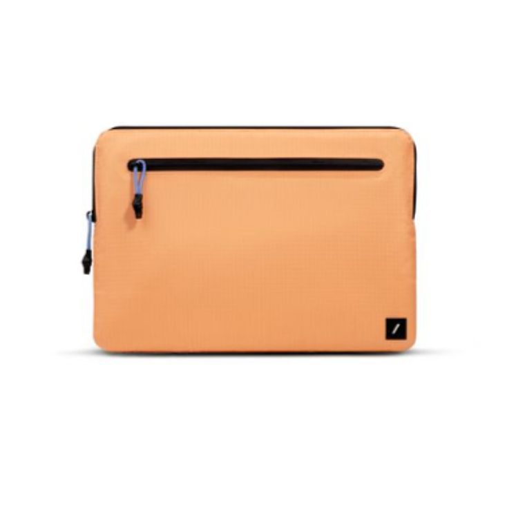 Funda ultraligera para Macbook 13“ - Native Union Apricot 1