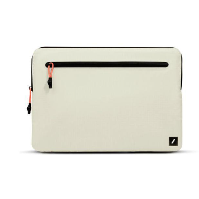 Funda ultraligera de Sandstone para MacBook Pro de 14“ 1