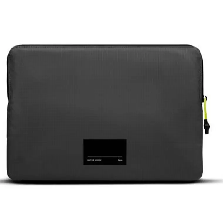 Funda Ultraligera para Macbook Pro 14“- Negro 2