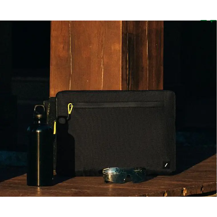 Funda Ultraligera para Macbook Pro 14“- Negro 3