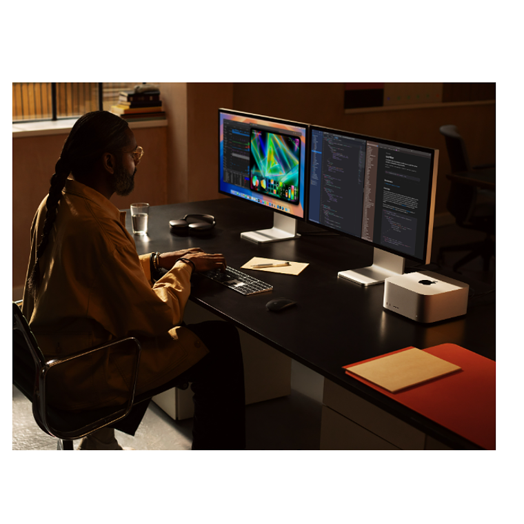 Apple Mac Studio (Chip M4 Max 14Core, GPU 32Core, 36GB Ram, 512GB SSD) 5