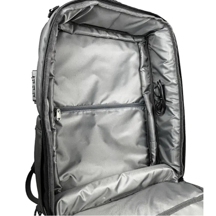 Mochila Klip Xtreme  de 17“ Polyester Negra  2