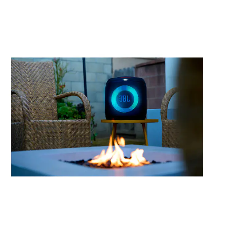 Parlante JBL Partybox Encore Essential  8