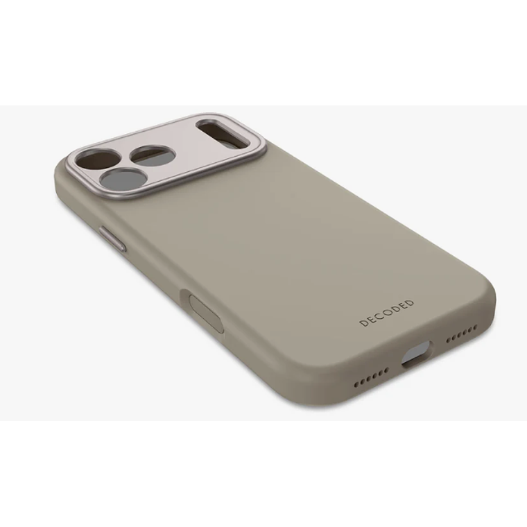 Funda silicona antimicrobiana iPhone 17 Pro Max Decoded taupe suave 1