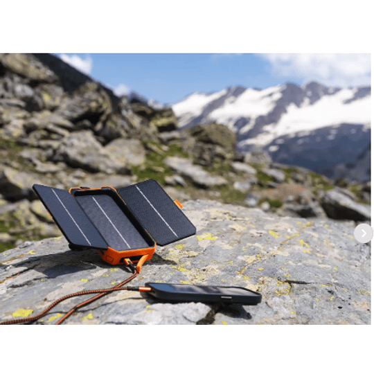 Batería Rugged  Solar 10.000 mAh 20W Xtreme Series Xtorm  Naranjo