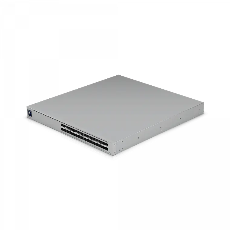 Switch 32 puertos Etherlighting™ Pro XG, Capa 3, para conexiones SFP28 de 25G de alta capacidad. 3