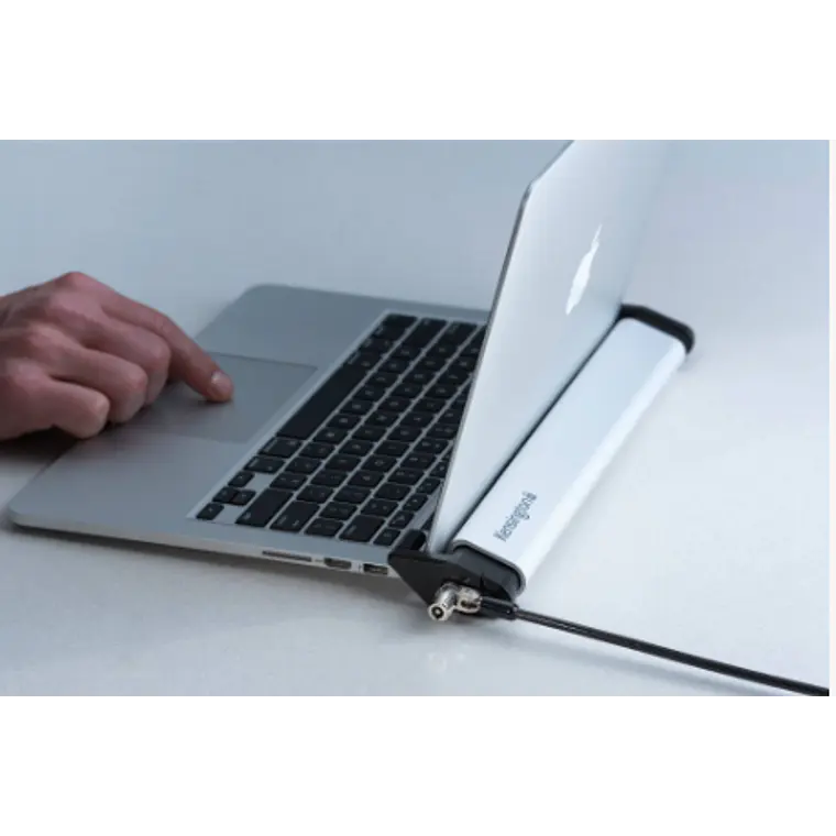 Base de Seguridad Kensington Laptop Locking Station 2.0 con llave para notebooks 4