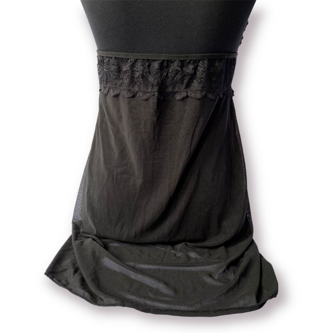 Vestido halter Negro con rosa 2