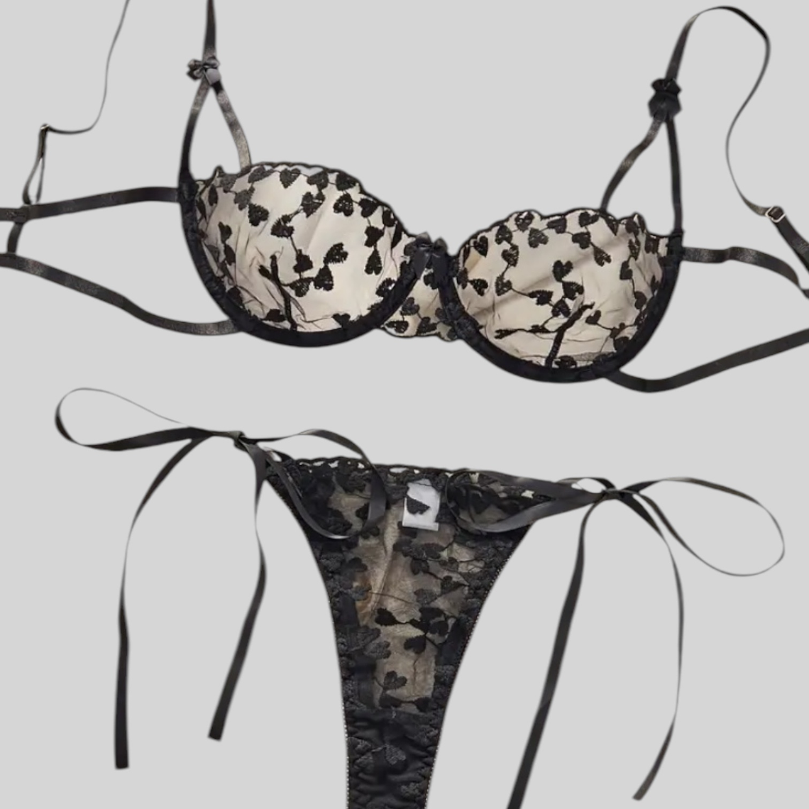 Conjunto encaje corazones Negro 1