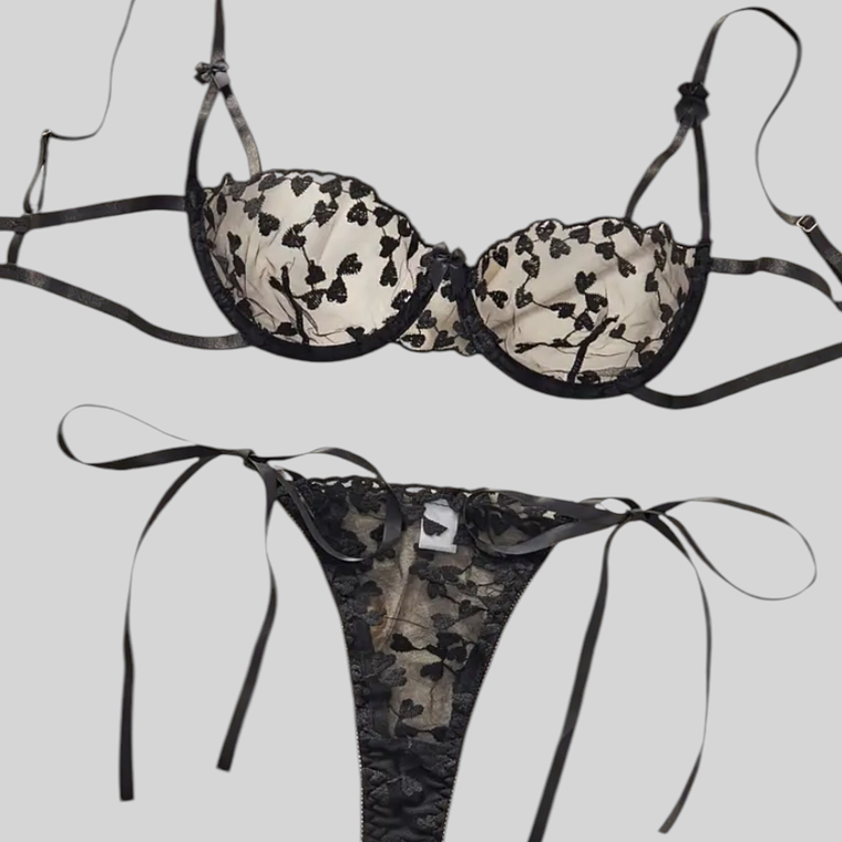 Conjunto encaje corazones Negro 1