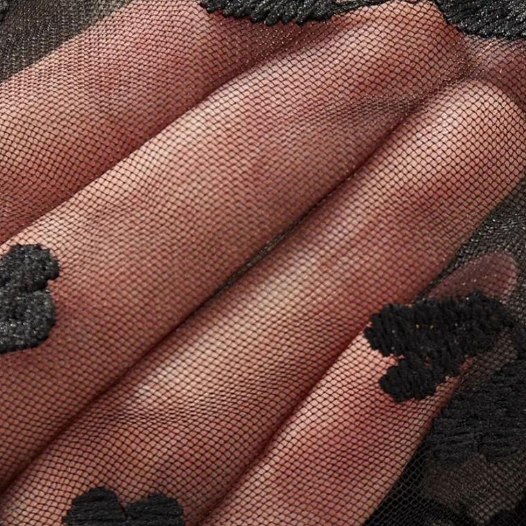 Conjunto encaje corazones Negro 5