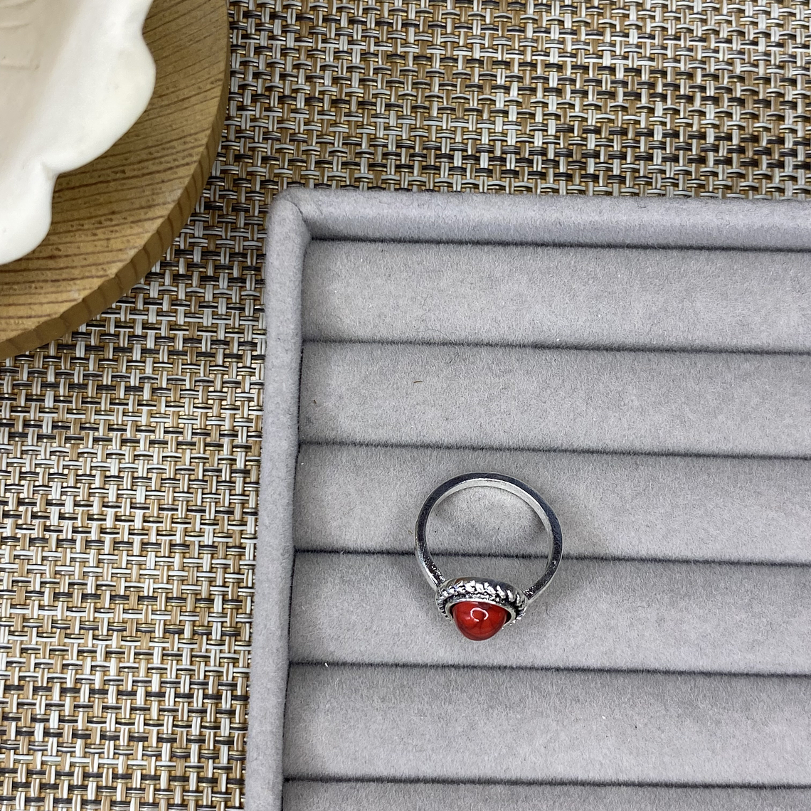 Anillo piedra artificial 2