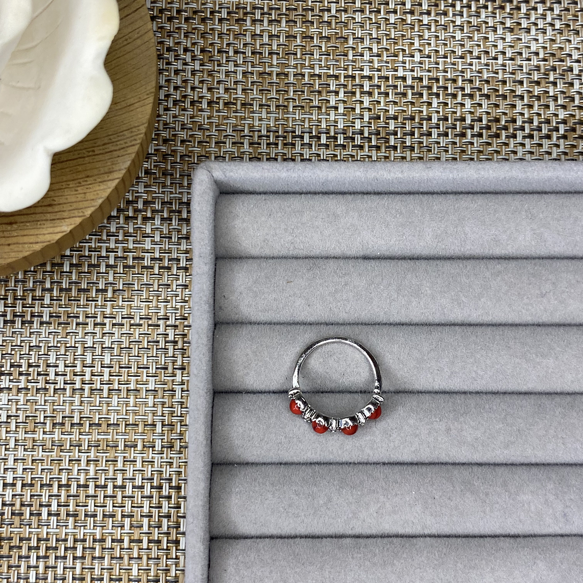 Anillo piedra artificial 2