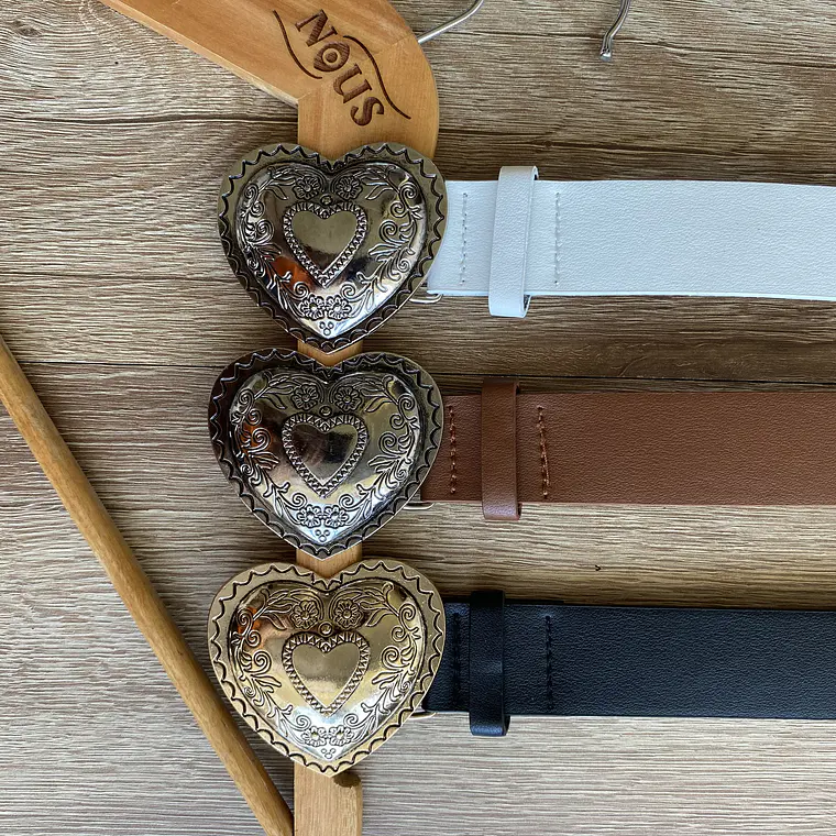 Cinturón corazón grabado 1